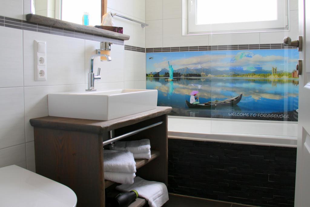 Ferienwohnung-Koenigsschloesser Fussen Bilik gambar